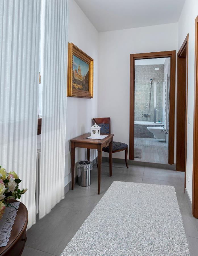 Ca' Degli Specchieri Hotel Venesia Bagian luar foto