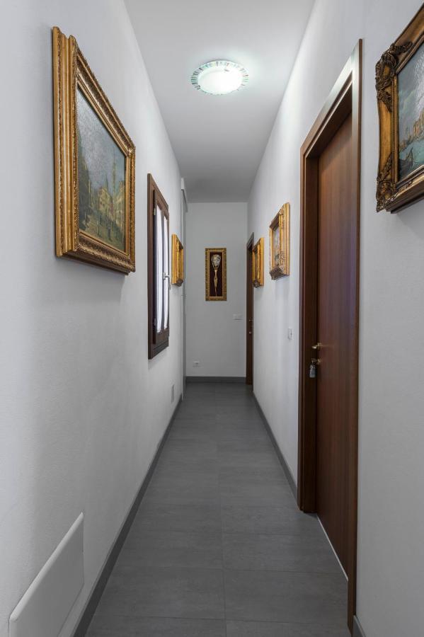 Ca' Degli Specchieri Hotel Venesia Bagian luar foto
