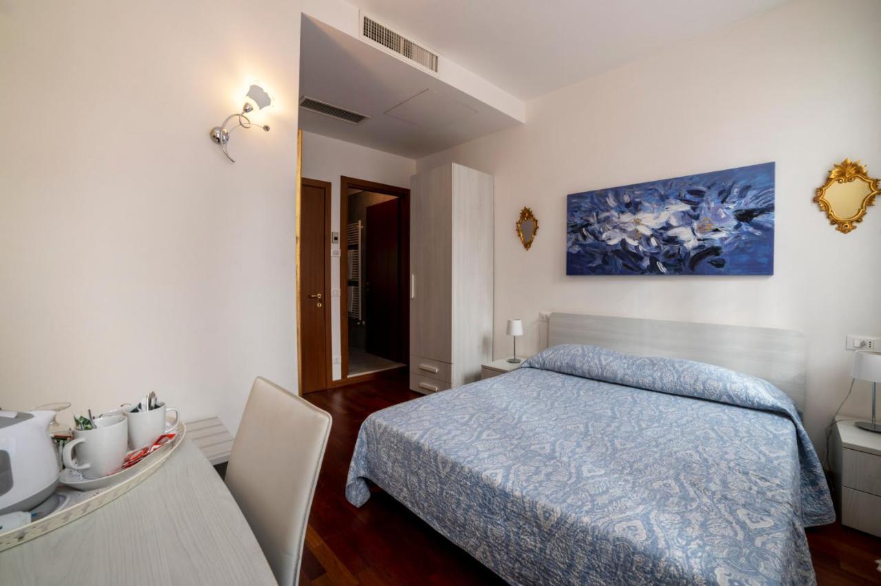 Ca' Degli Specchieri Hotel Venesia Bagian luar foto